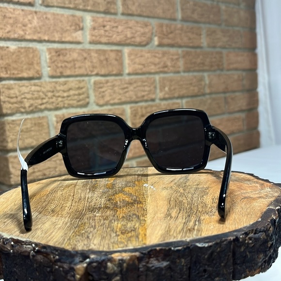 Ever-After Black Square Sunglasses NWT - Picture 3 of 5